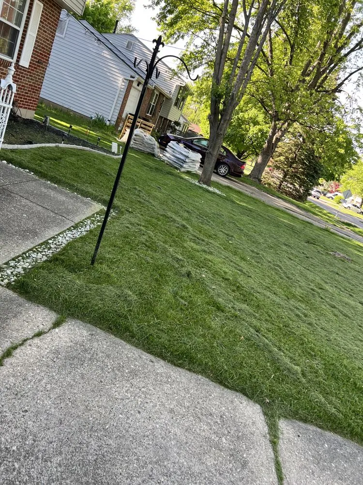 Professional lawn care service experts serving Cincinnati, OH - A2Z 513