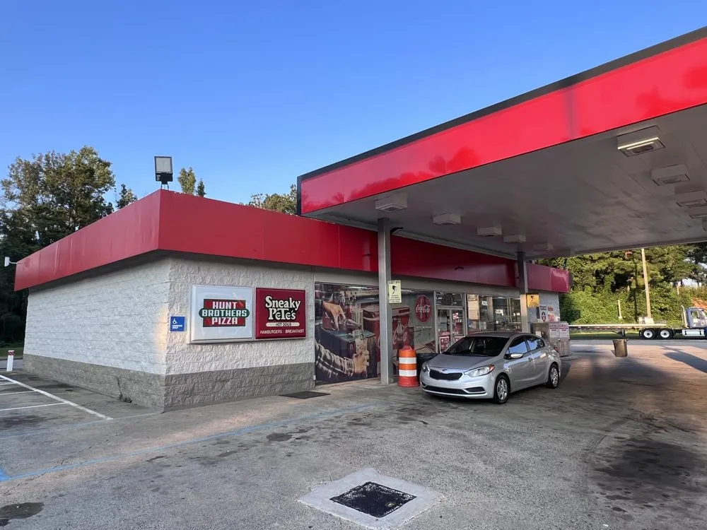 Reliable outdoor landscaping with custom design in Sullivan, MO by A2Z Contracting