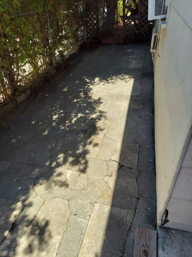 Affordable garden landscaping for year-round maintenance in San Gabriel, CA by A2Z LAWN CARE