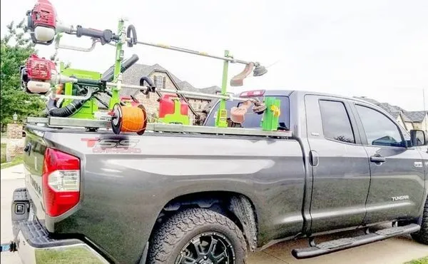 A2Z Lawncare Professionals Logo