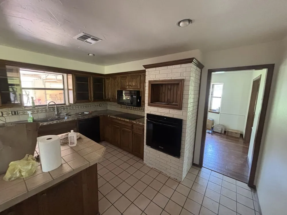 Professional yard maintenance in Chickasha, OK by A5 Exterior