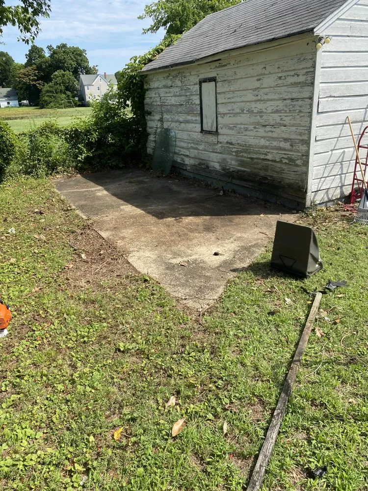 Professional yard maintenance in Virginia Beach, VA by A9 Versatile Services