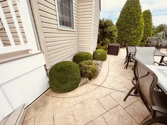 A&A Landscaping & Fencing Logo