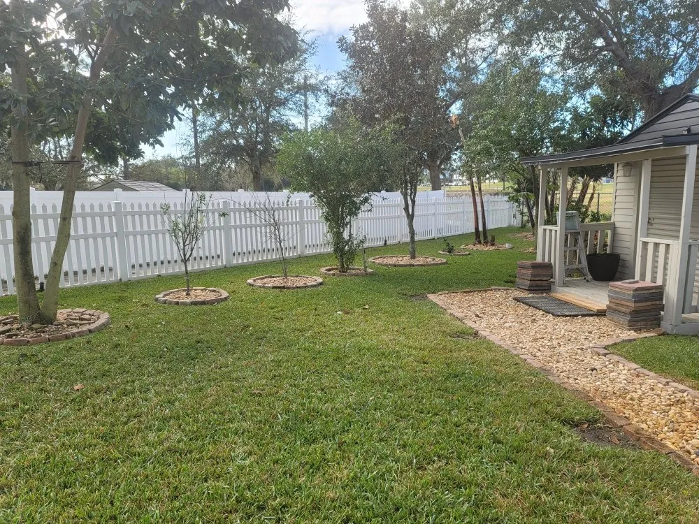Professional garden landscaping in Groveland, FL - A&A Lawn and Landscaping LLC