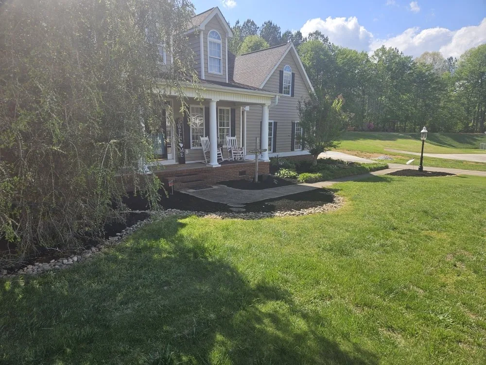 Affordable garden landscaping in Easley, SC - A&A Lawn Maintance
