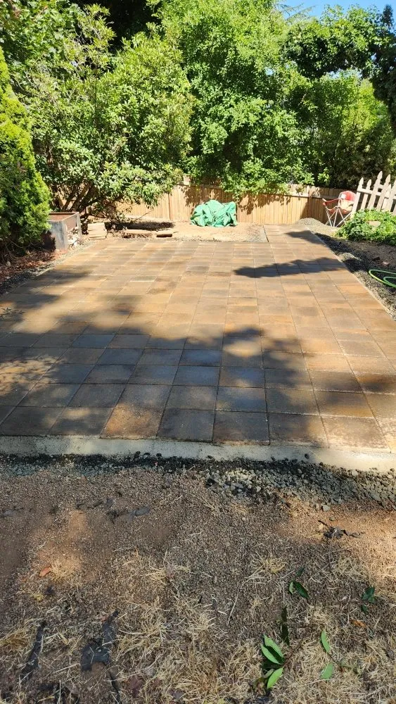 Top-rated outdoor landscaping experts serving Independence, OR - A&A Maintenance And Design