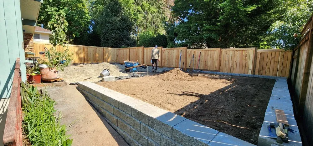 Affordable landscaping services for residential properties in Everett, WA by A&A Smart G.C