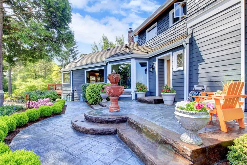 Expert garden landscaping for beautiful yards in Everett, WA by A&A Smart G.C