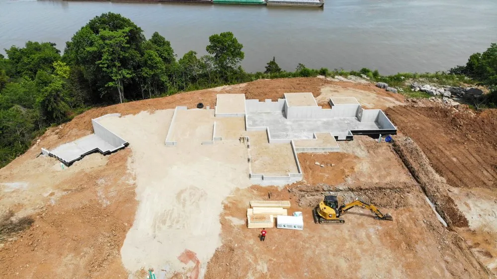 Affordable outdoor landscaping experts serving New Albany, IN - AAA Concrete Services