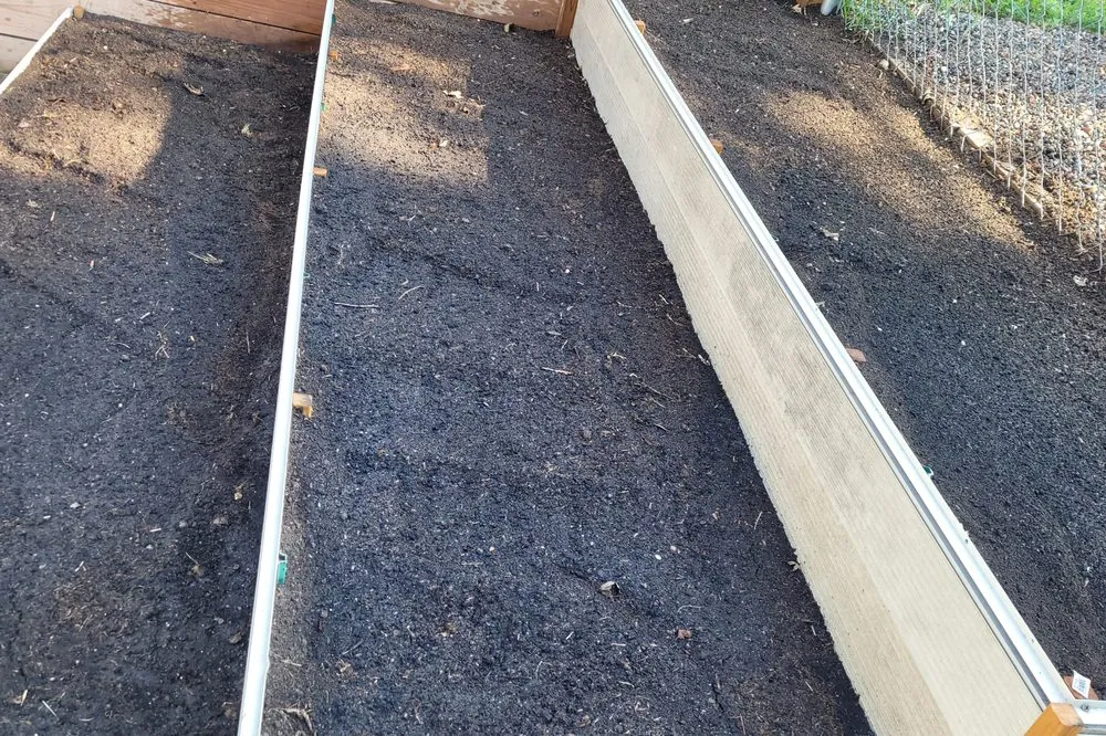 Affordable yard maintenance in Hopkins, MN by AAA Lamberts Landscape Products