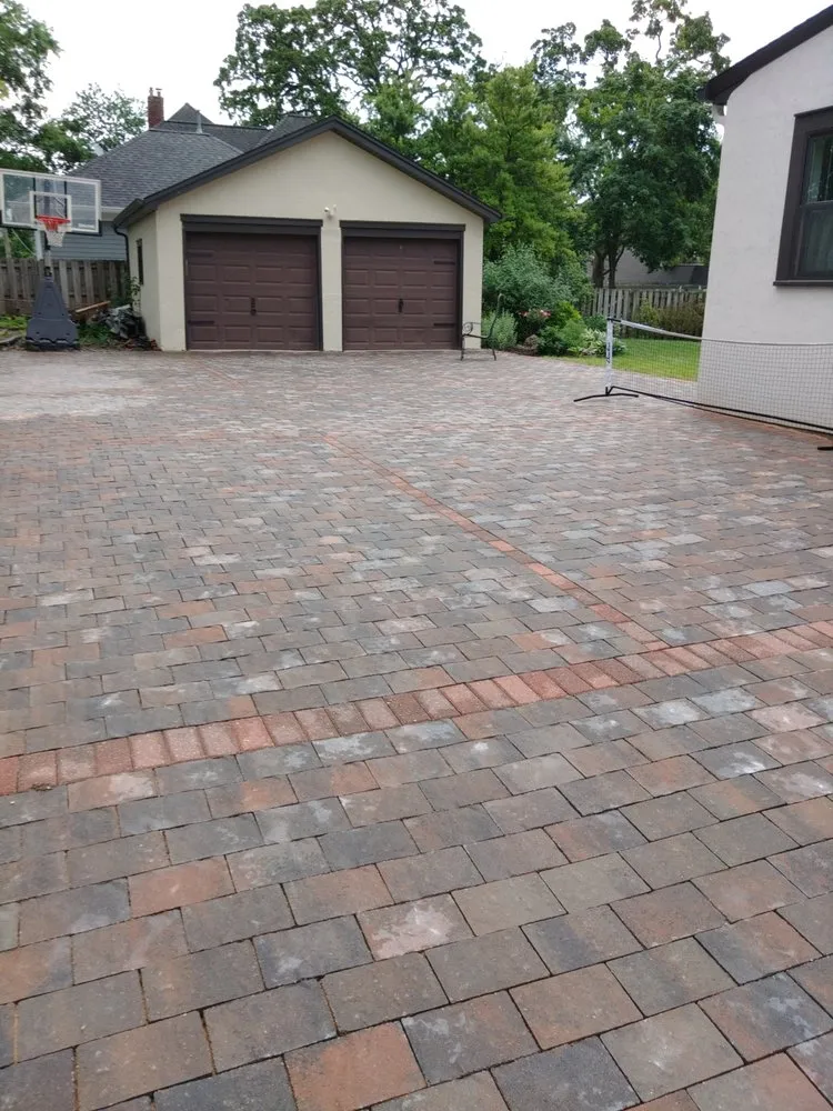 Local landscaping services experts serving Affton, MO - AAA landscaping