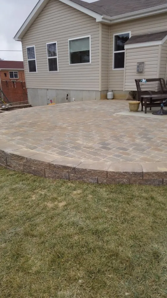 Reliable yard cleanup service in Affton, MO - AAA landscaping