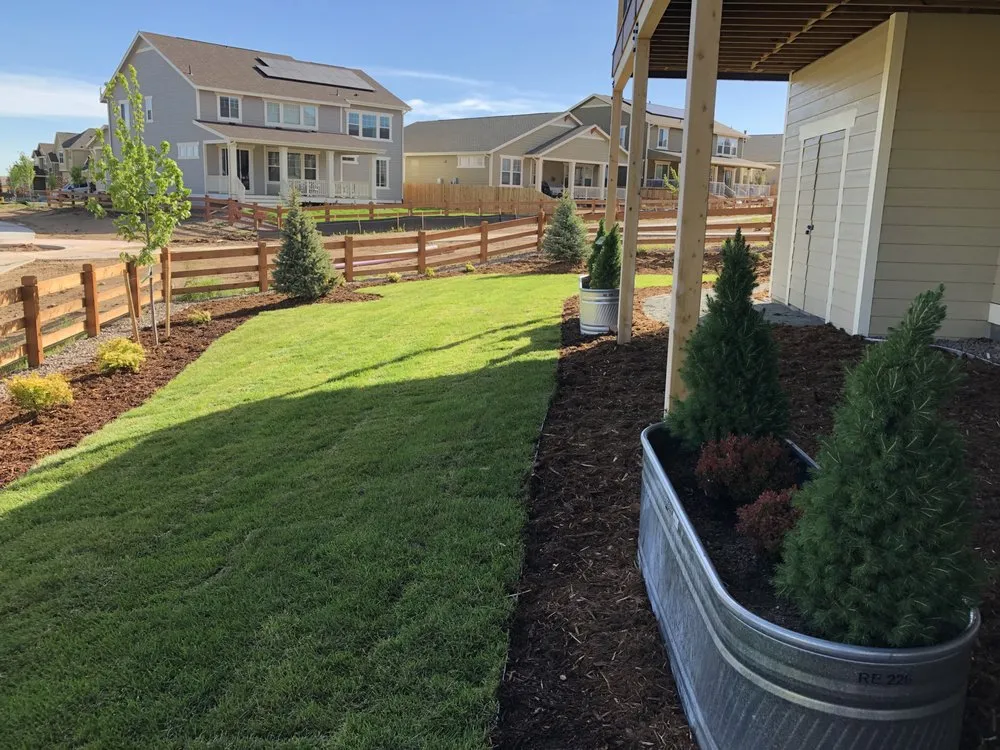Professional lawn care service experts serving Aurora, CO - AAA landscaping