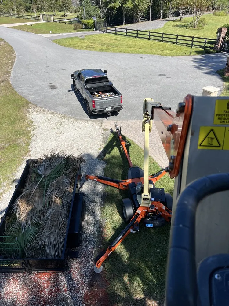 Expert lawn mowing service experts serving St. Augustine, FL - AAA Lawn Care & Landscaping