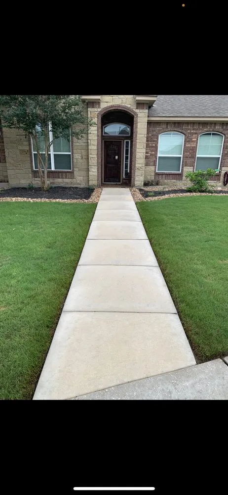 Trusted lawn care service experts serving Timberwood Park, TX - AAA Mowing And Landscaping