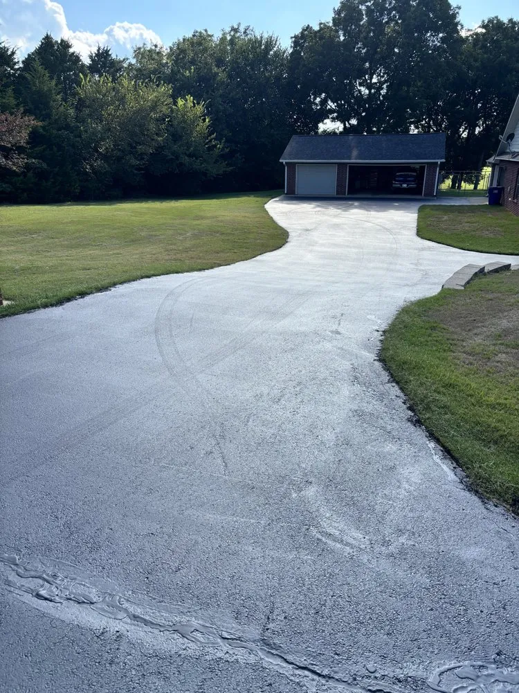 Reliable landscaping services experts serving Harwood, MO - AAA Paving