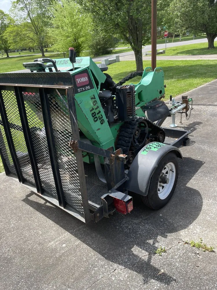 Top-rated lawn care service experts serving Murray, KY - AAA Tree Stump Grinder and Landscaping
