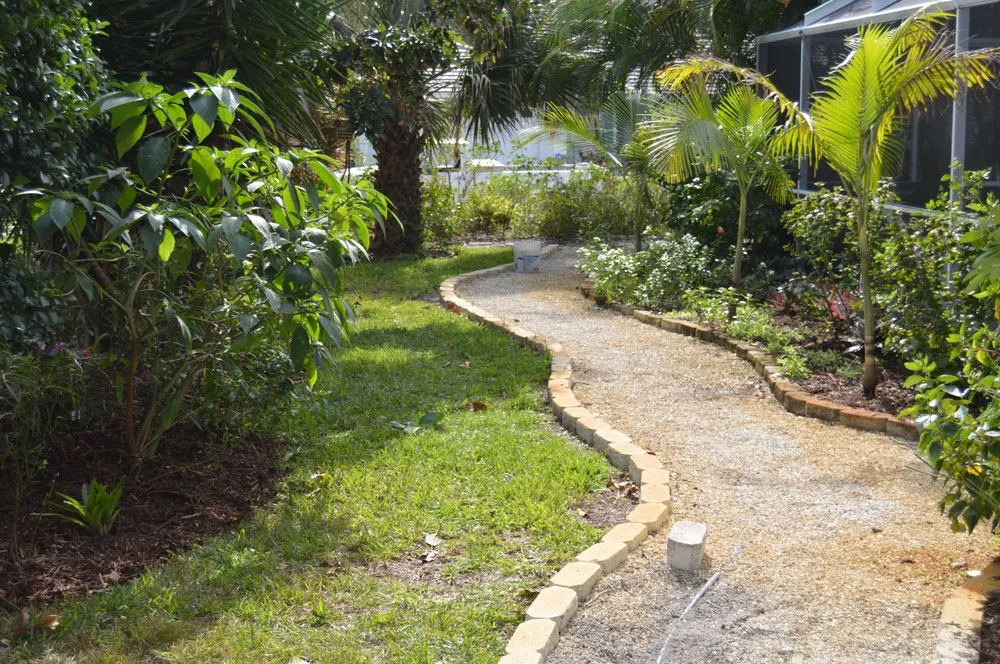 Expert garden landscaping in Osprey, FL by AAL by Frank Gabry
