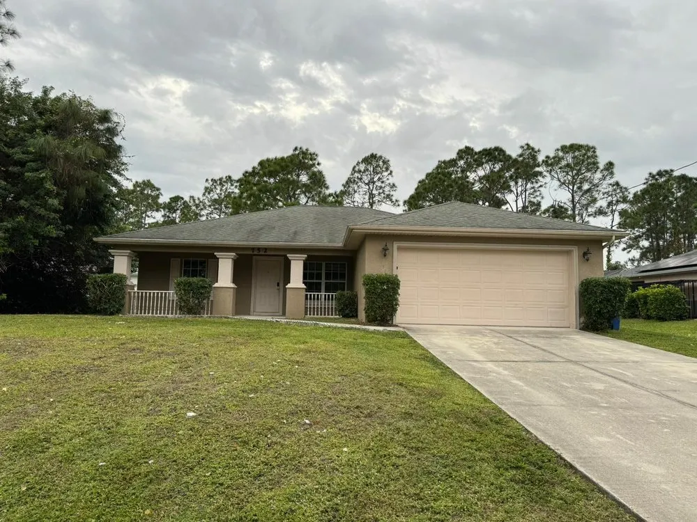 Expert yard cleanup service in Bonita Springs, FL - Aaliyah’s Lawn Service