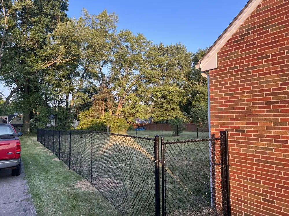 Expert garden landscaping in Youngstown, OH by AAR Fencing