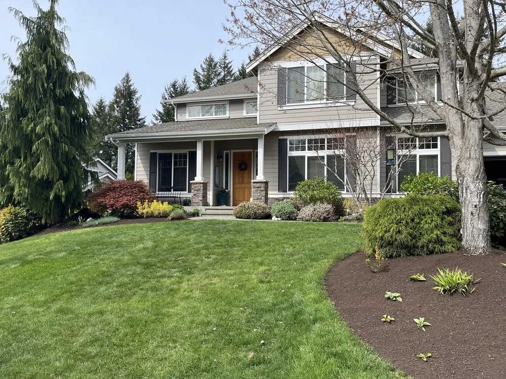 Top-rated residential landscaping for year-round maintenance across Tacoma, WA - Aardvark Bark Blowing & Landscape Services