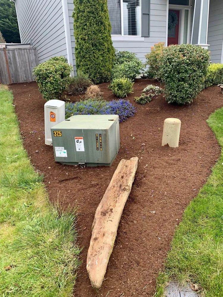 Local lawn mowing service for year-round maintenance in Tacoma, WA by Aardvark Bark Blowing & Landscape Services