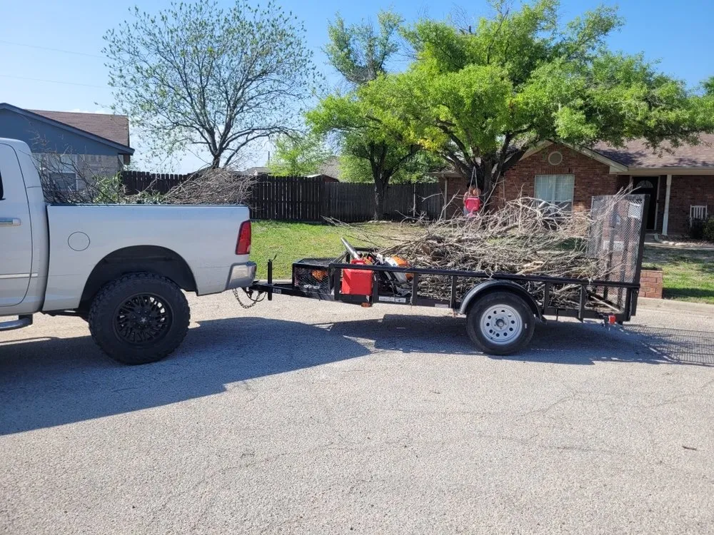 Expert yard maintenance in Temple, TX - Aaron Frost Lawn Care