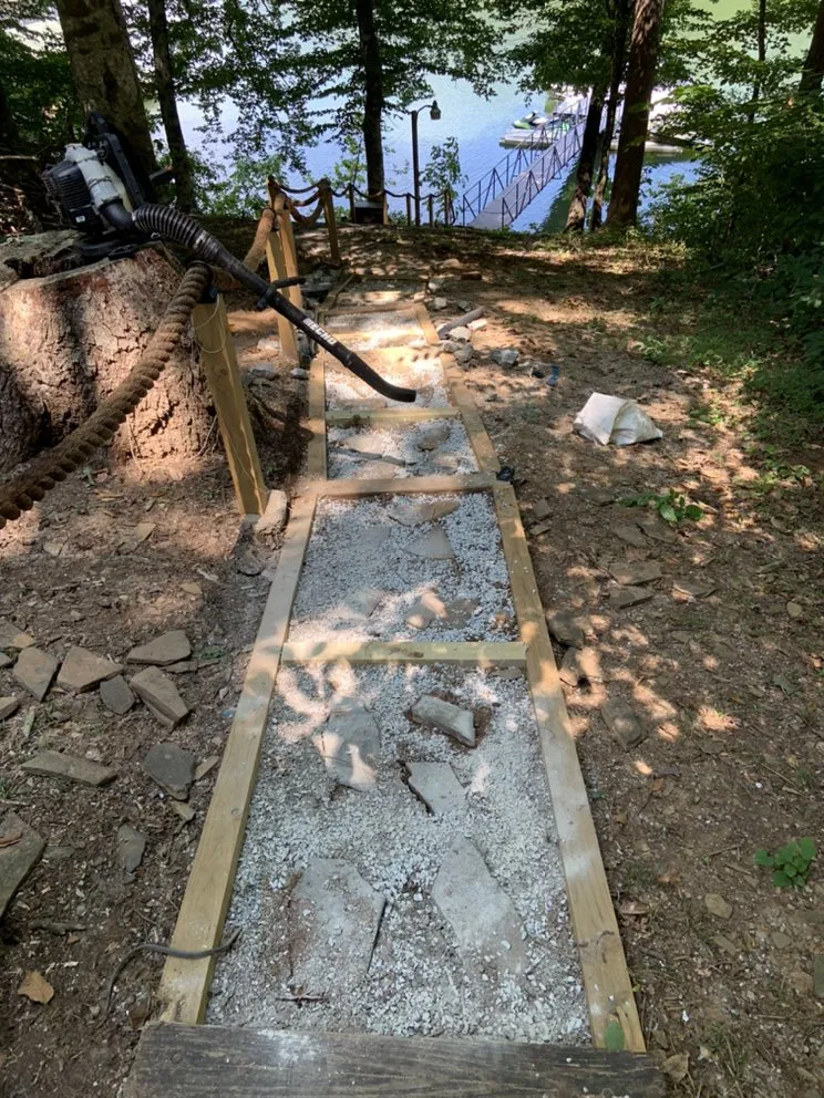 Top-rated lawn care service for beautiful yards across Seneca, SC - Aaron Handyman