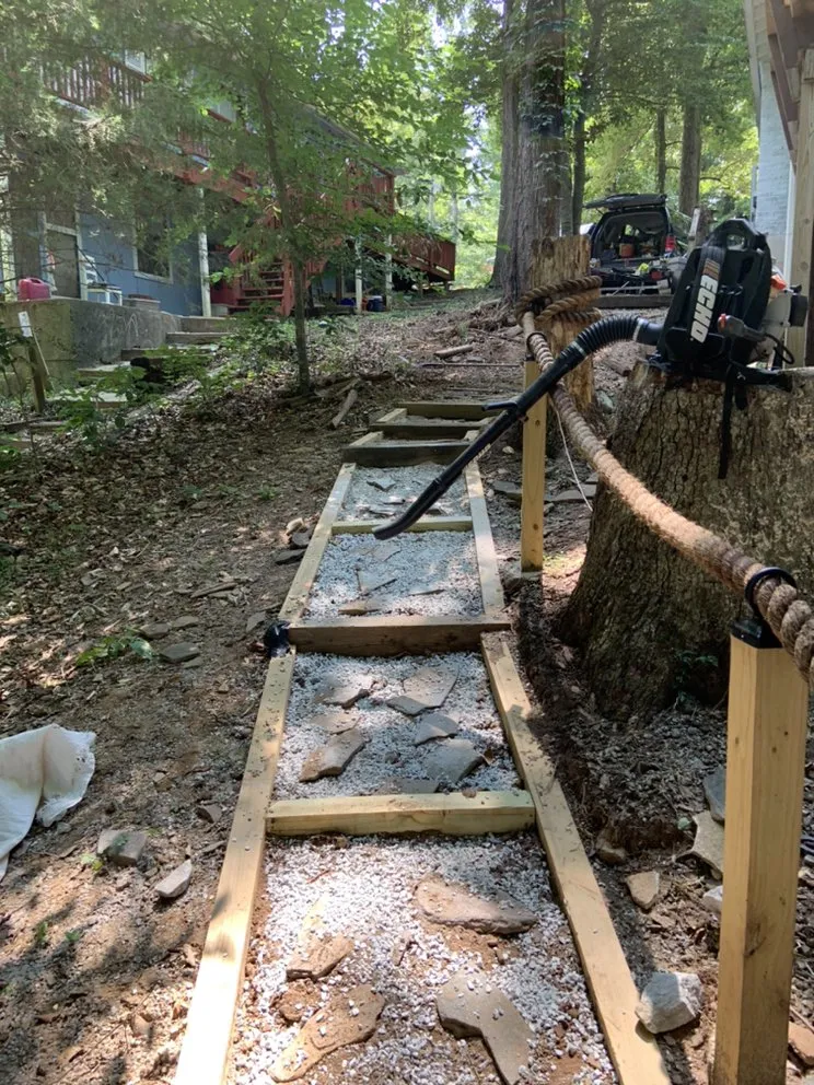 Top-rated lawn mowing service with custom design across Seneca, SC - Aaron Handyman