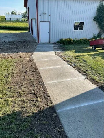 Local garden landscaping for residential properties in Marshalltown, IA by Aaron's Handyman Service