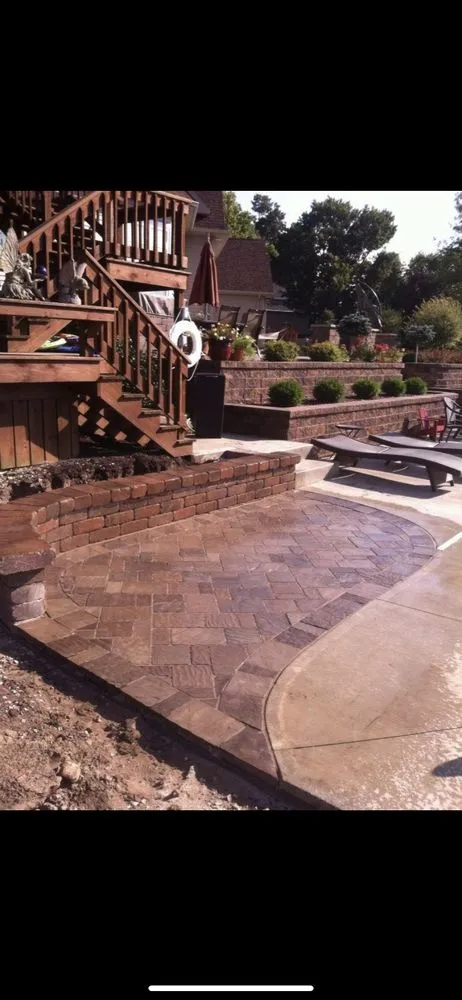 Top-rated garden landscaping with custom design in Plymouth, IN by Aaron’s Landscaping & Handyman services