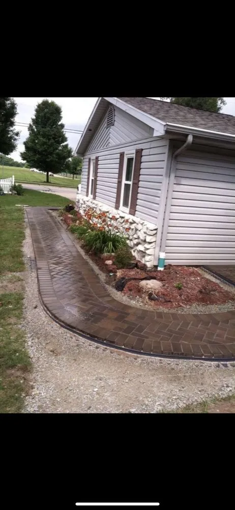 Expert yard maintenance in Plymouth, IN by Aaron’s Landscaping & Handyman services