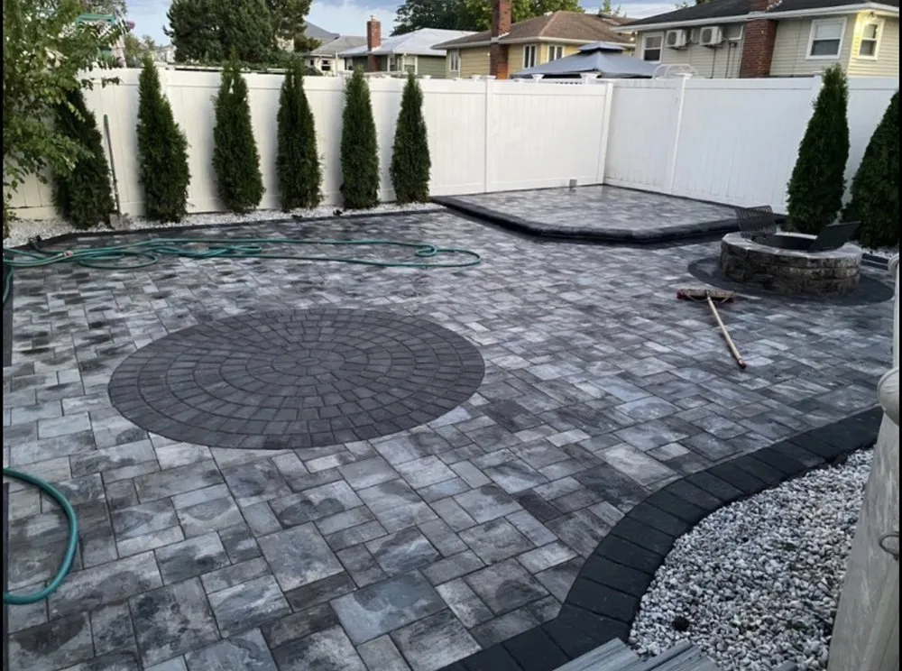 Top-rated lawn care service experts serving Staten Island, NY - Aaron's Landscaping inc