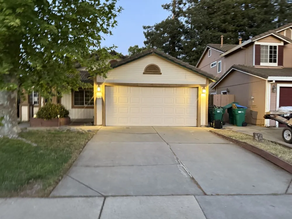 Affordable lawn care service in Stockton, CA by Aaron’s Lawn Care & Universal Services