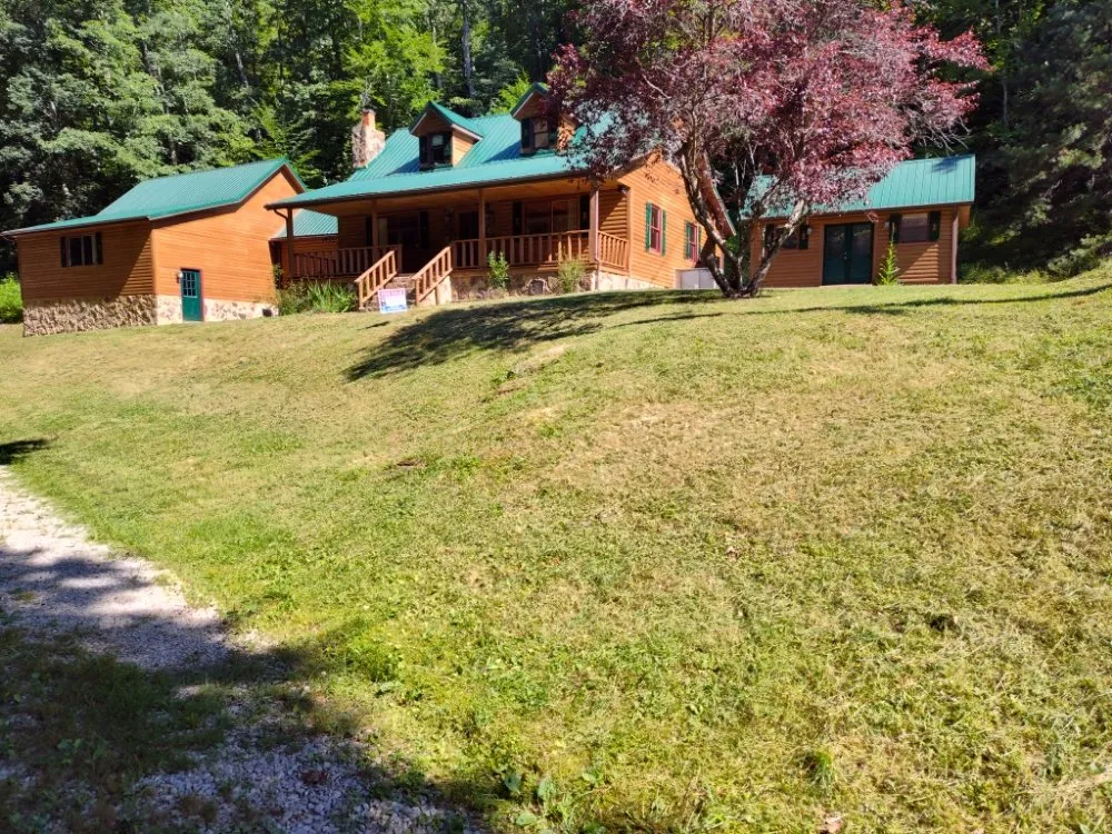 Local yard maintenance experts serving Branchland, WV - Aarons Lawn Care And Handyman Services