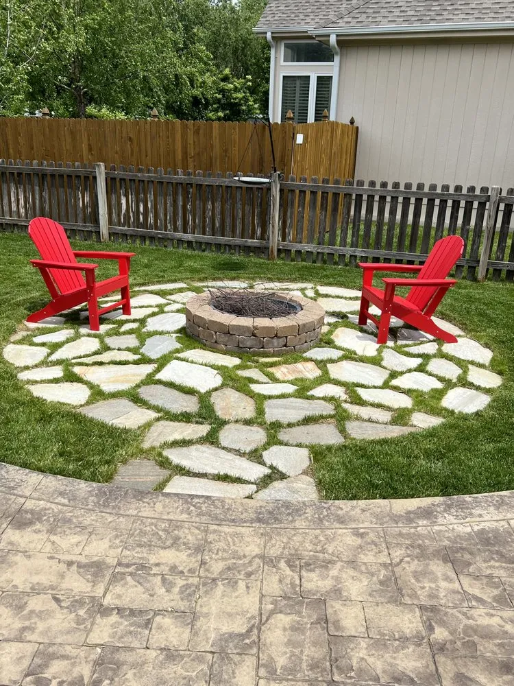 Affordable landscaping services with custom design in Peculiar, MO by Aaron’s Lawn Care and Landscape