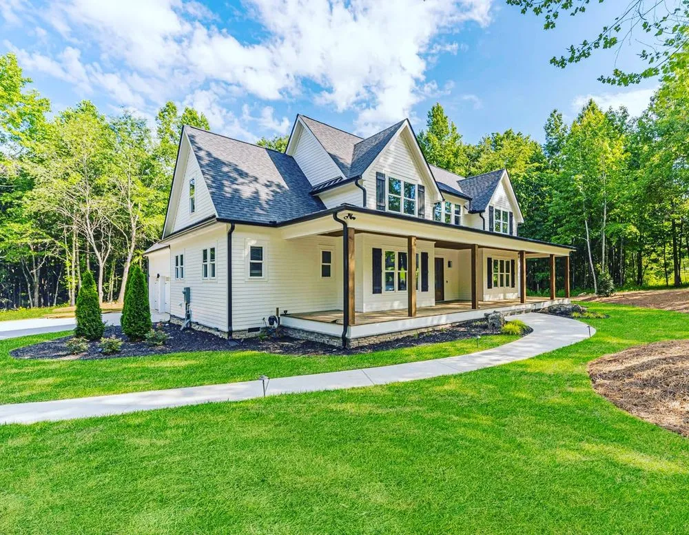 Local outdoor landscaping in Cartersville, GA by Aaron's Lawn Care