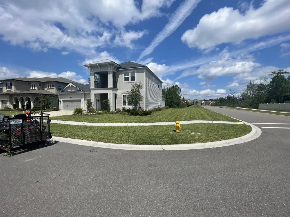 Custom lawn mowing service in Saint Johns, FL - Aaron's Lawn Care