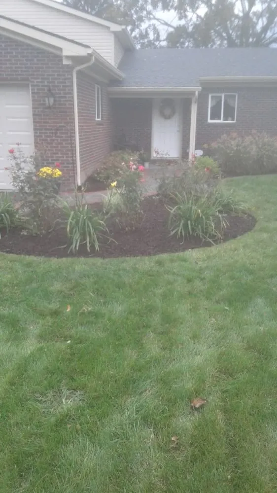 Top-rated outdoor landscaping in Waterford Township, MI by Aaron's lawn care