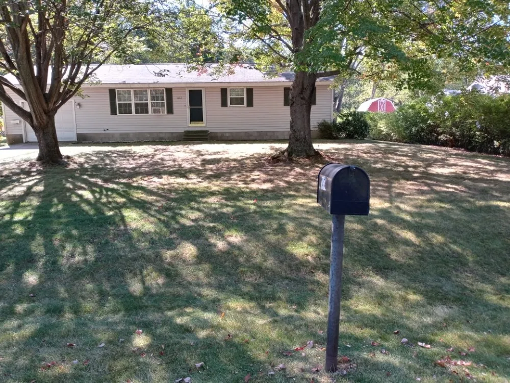 Custom residential landscaping experts serving Muskegon, MI - AARON'S LAWN SERVICE