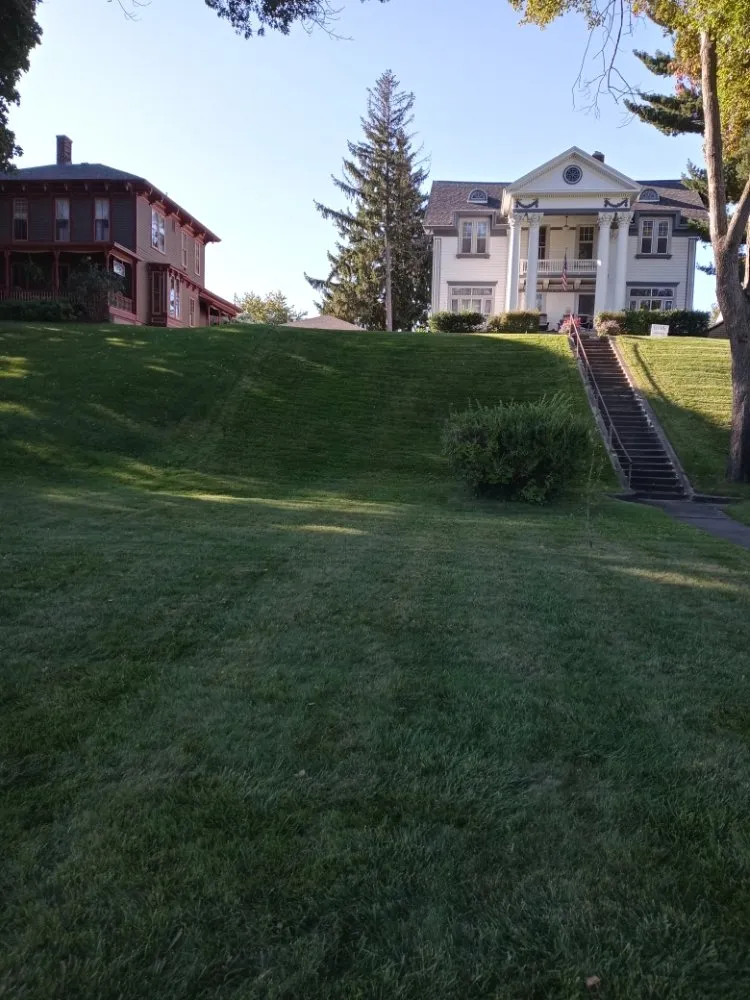 Trusted lawn mowing service in Muskegon, MI - AARON'S LAWN SERVICE
