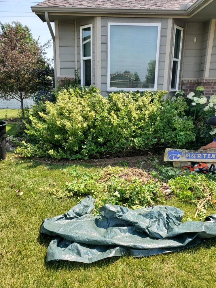 Custom landscape installation in Wichita, KS - Aaron's Lawn Service