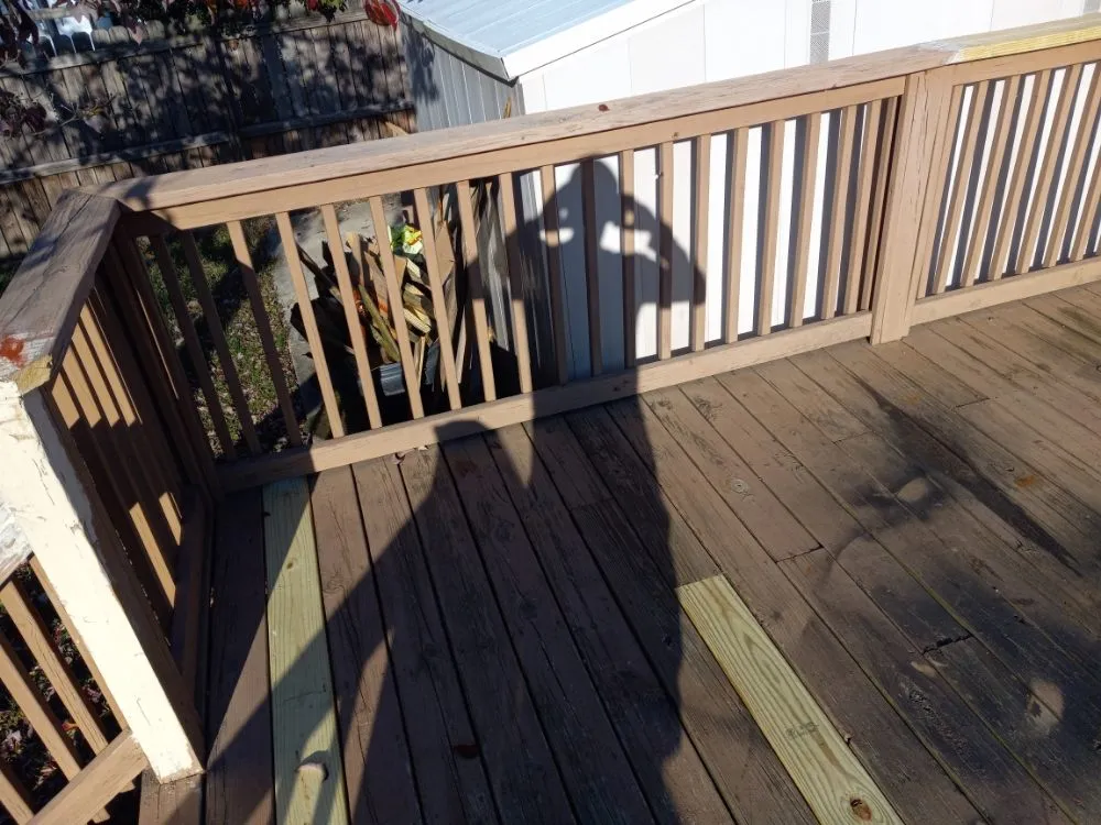 Trusted lawn care service experts serving New Albany, IN - Aaron's lawn,landscaping and handyman services