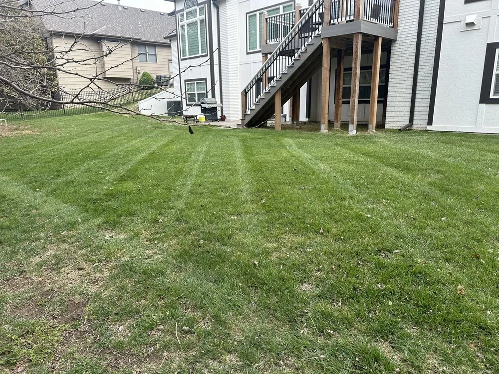 Top-rated yard maintenance experts serving Wichita, KS - Aarons Mowing