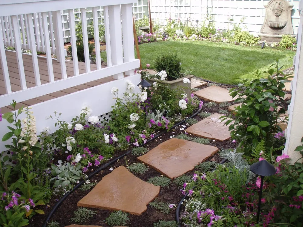 Professional lawn care service experts serving Mission Viejo, CA - Aaron's Natural Landscaping