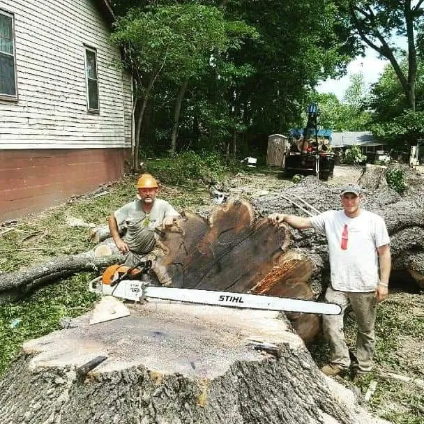 Top-rated lawn care service for homes in Lebanon, TN by Aaron's Outdoors Tree Service