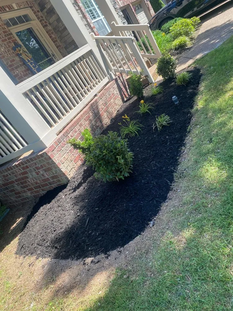 Custom lawn mowing service experts serving Clarksville, TN - A&A’s Landscaping