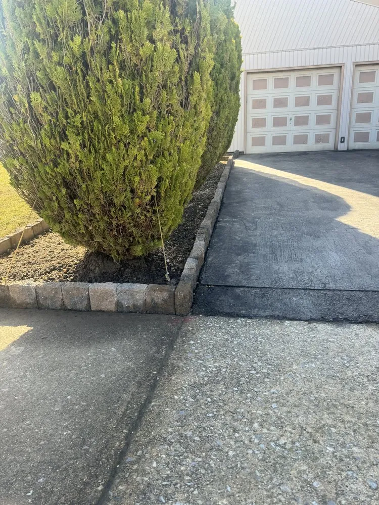 Professional lawn mowing service in Hammonton, NJ - Aaylandscaping