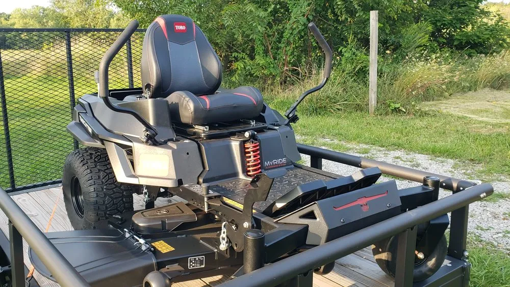 Professional yard maintenance in Cedar Lake, IN by AB Cut'z