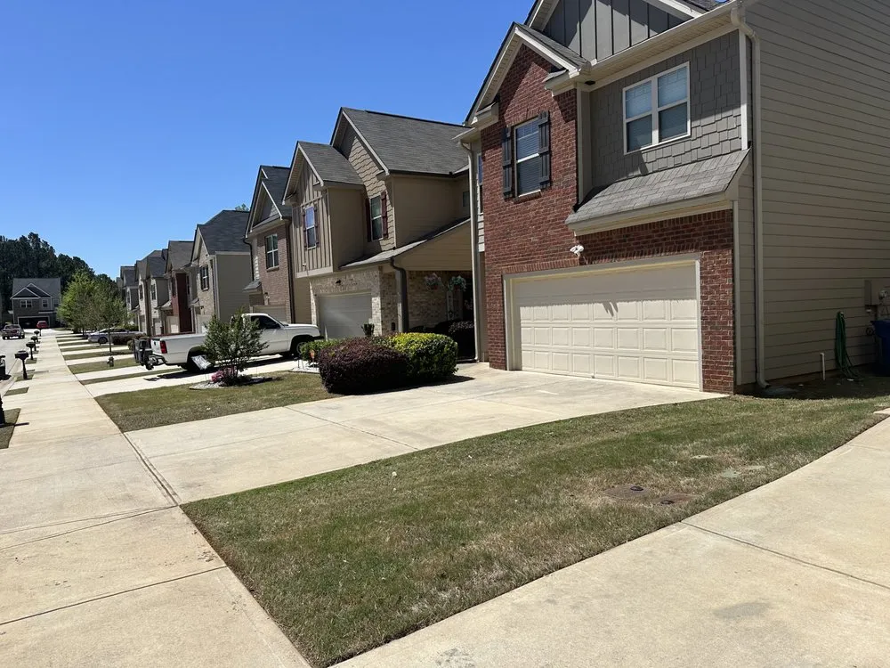 Reliable lawn care service experts serving McDonough, GA - AB Ground Maintenance